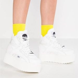 Buffalos London tower platform sneakers